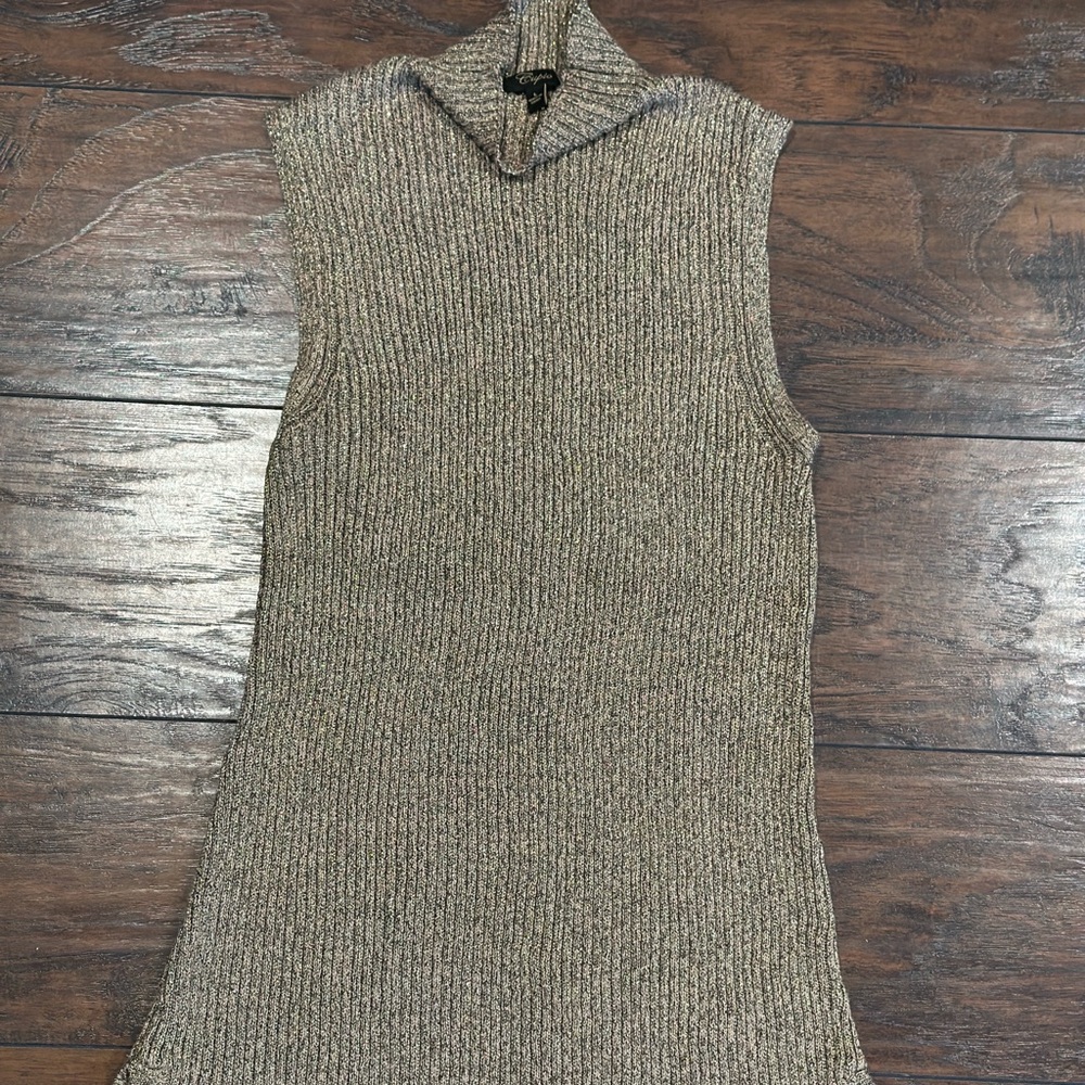 Cupio short dress. rayon metallic bronce